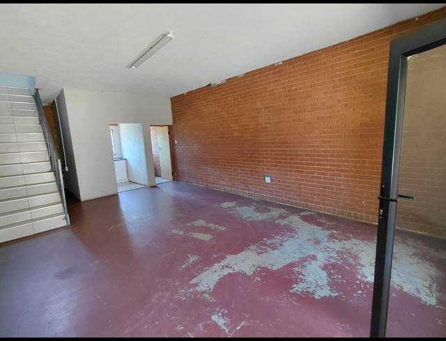 190M² WAREHOUSE TO LET IN CLAYVILLE